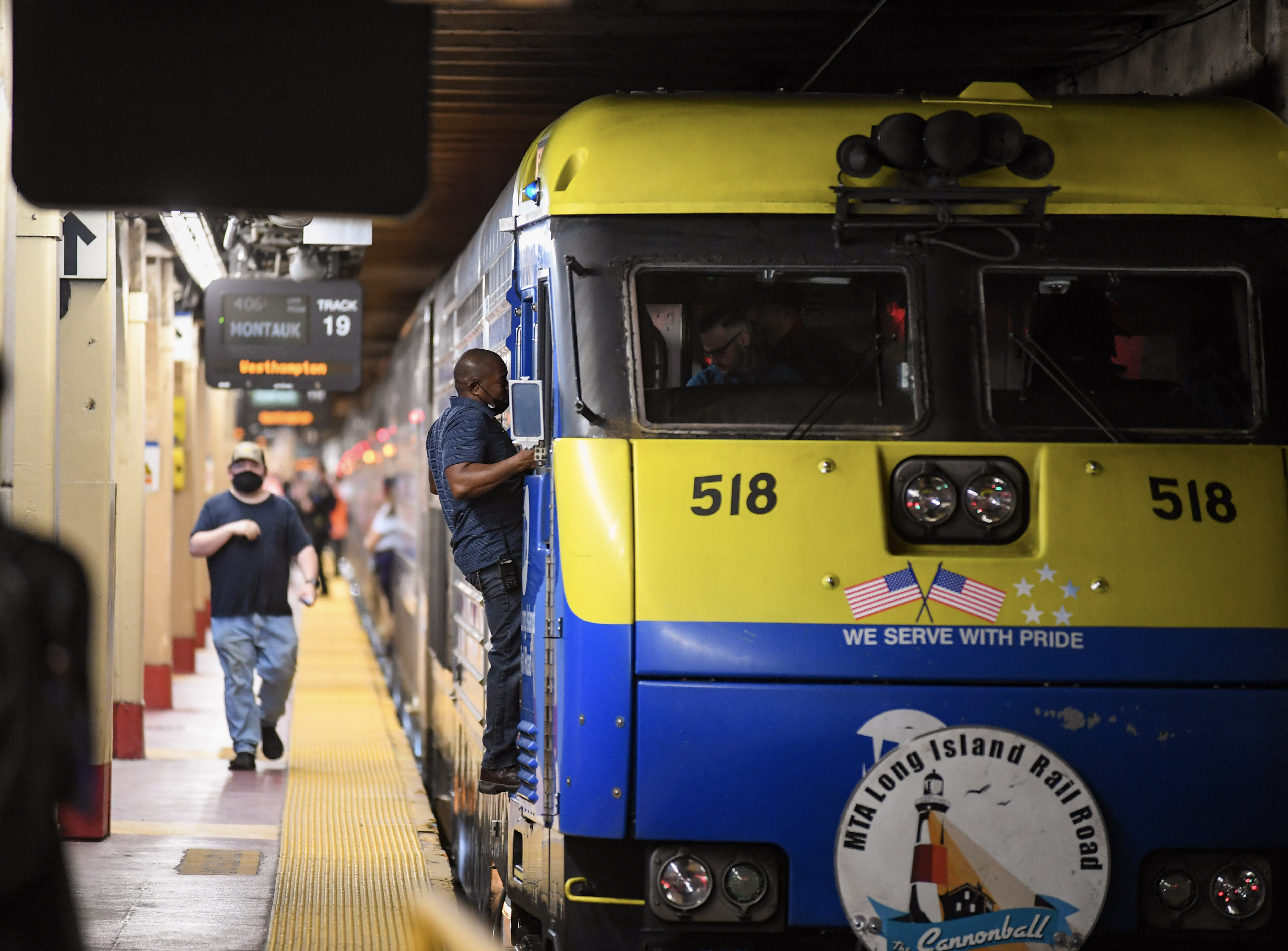 LIRR&#039;s Cannonball train returns for summer service