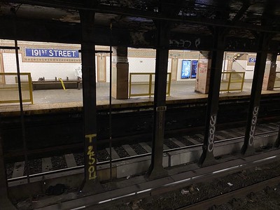 MTA Installs Platform Barriers at 191 St 1 Station