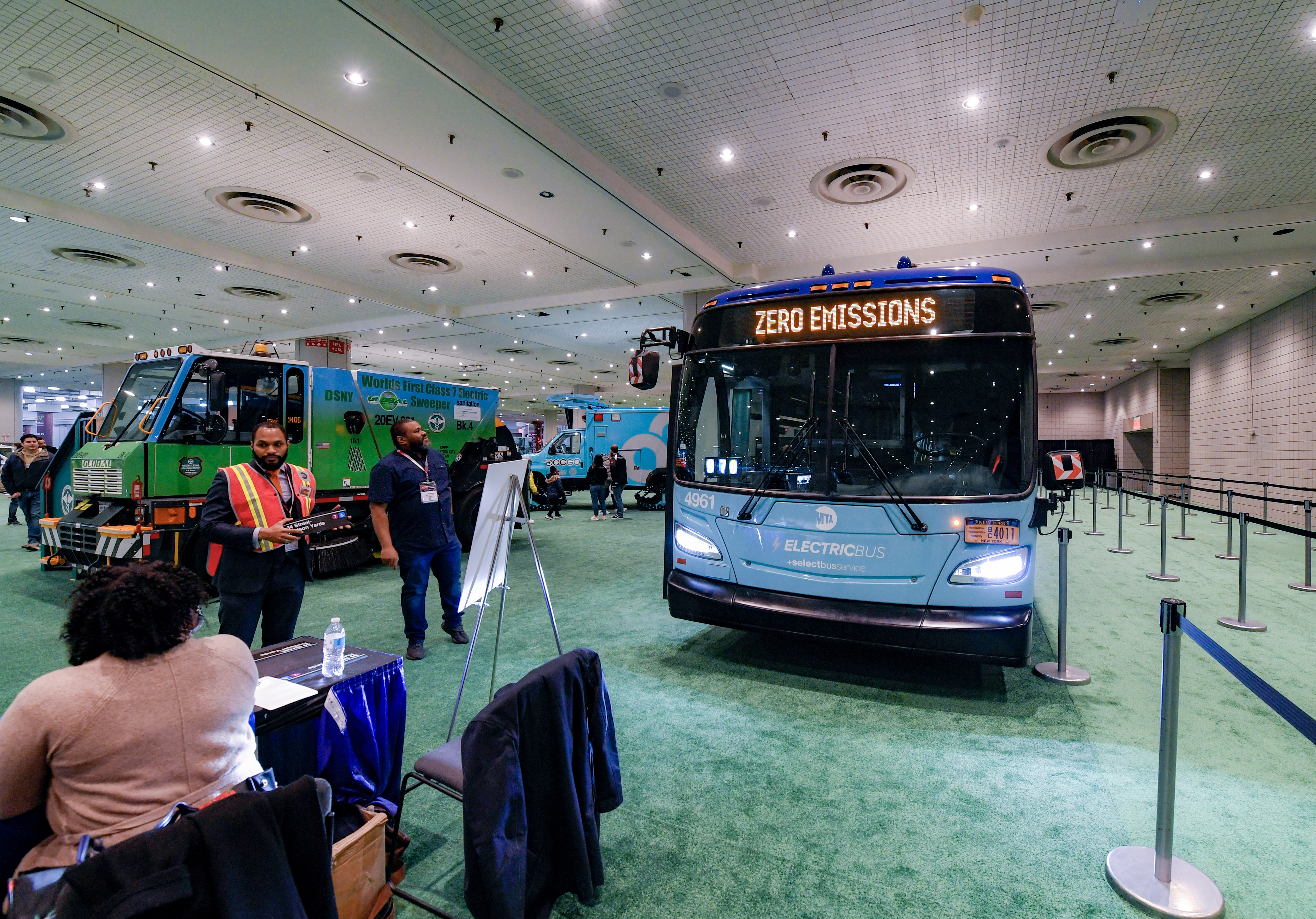 New York International Auto Show Features Cutting-Edge MTA Electric Bus