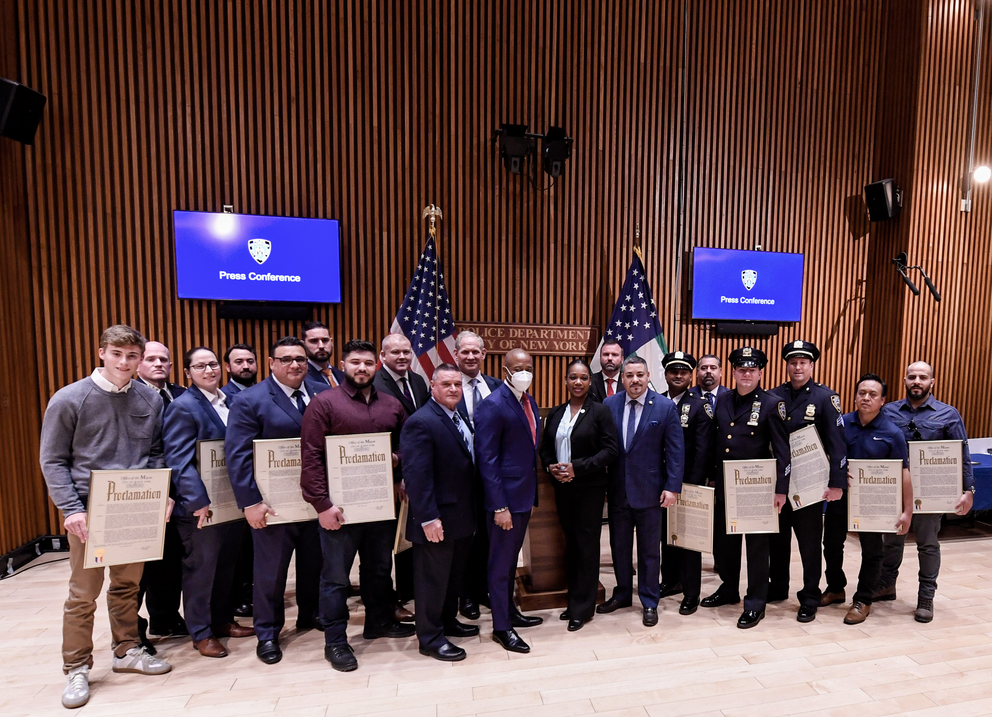 PHOTOS: MTA Chair and CEO Lieber and Mayor Adams Honor Police Officers and Civilians Who Helped Apprehend Subway Shooting Suspect
