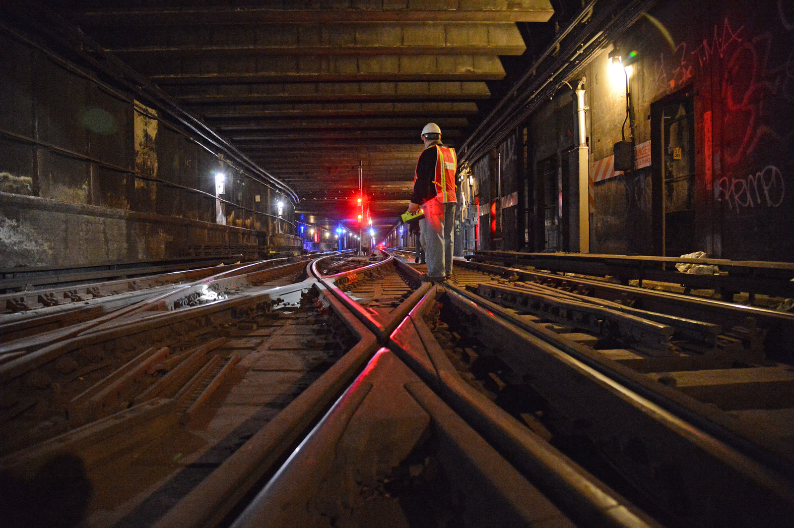Reconstructing the D express track in the Bronx